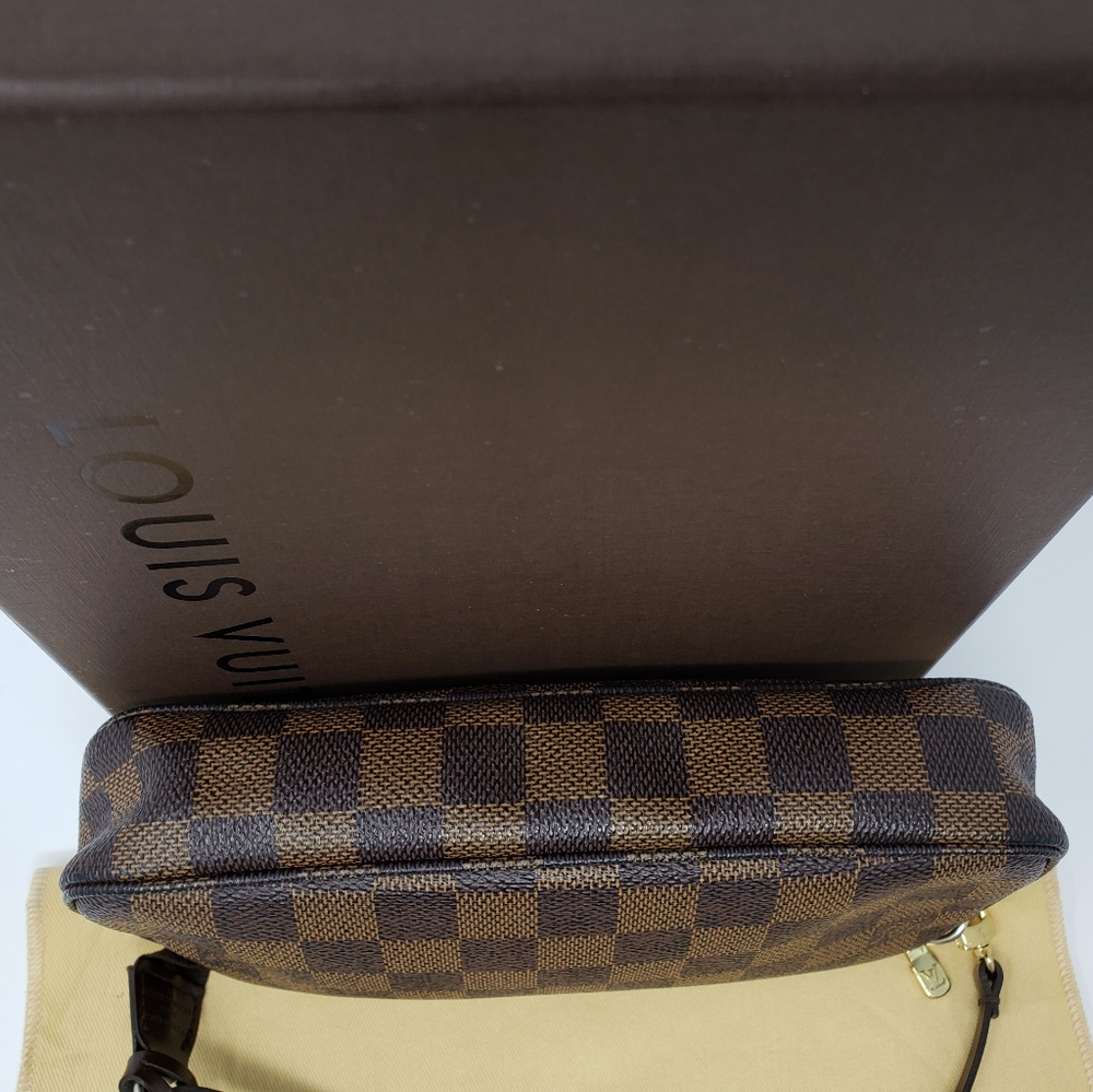 Auth Louis Vuitton Pochette Accessoires Damier - Picture 7 of 8